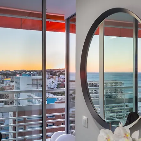 Apartment Moderno Con Impresionantes Vistas Al Mar
