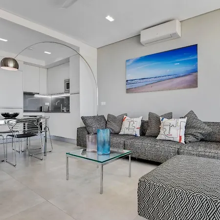 Moderno Con Impresionantes Vistas Al Mar *